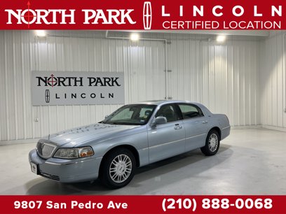 Used 2006 Lincoln Town Car Signature Limited