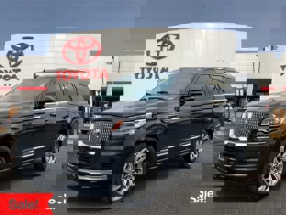 Used 2024 Lincoln Navigator Premiere