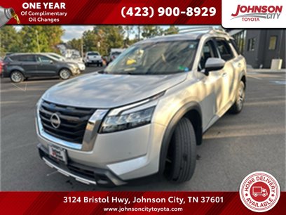 Used 2023 Nissan Pathfinder SL