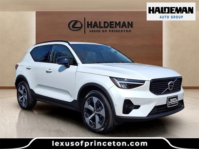 Used 2025 Volvo XC40 B5 Plus w/ Climate Package