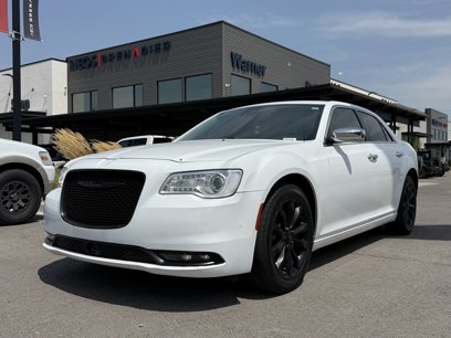 Used 2017 Chrysler 300 C