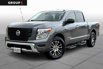 Used 2021 Nissan Titan SV w/ SV Convenience Package