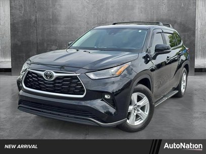 Certified 2023 Toyota Highlander LE