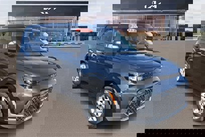New 2025 Kia Soul LX
