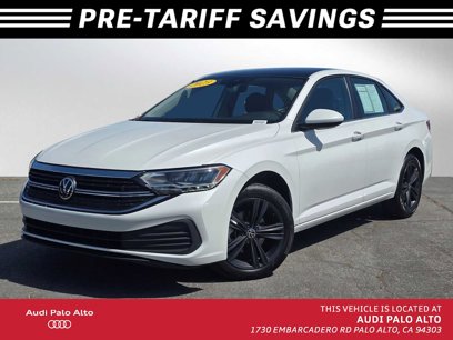 Used 2023 Volkswagen Jetta SE w/ Panoramic Sunroof Package