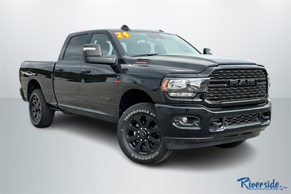New 2024 RAM 2500 Big Horn w/ Night Edition