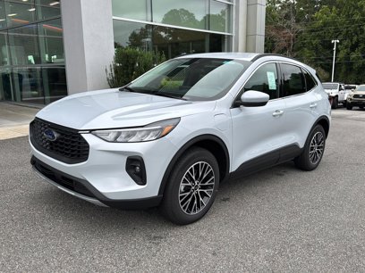 New 2025 Ford Escape SE