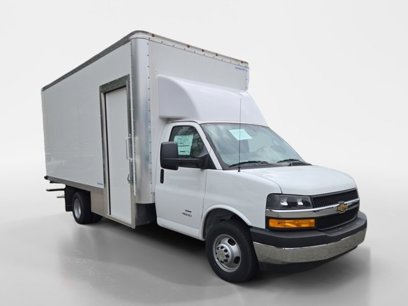 New 2024 Chevrolet Express 4500 Extended w/ Power Convenience Package