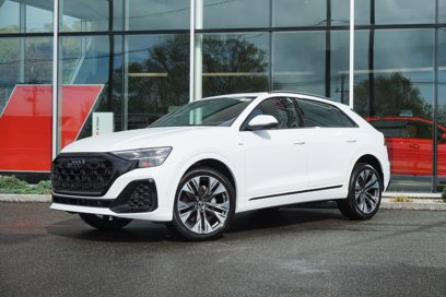 New 2025 Audi Q8 Premium Plus