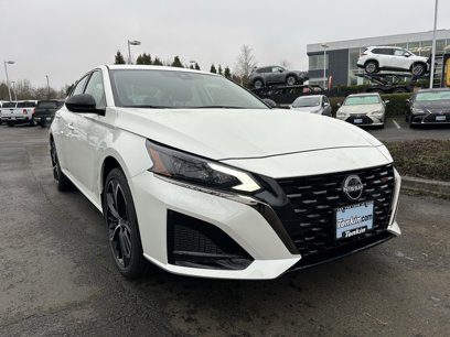 New 2025 Nissan Altima 2.5 SR