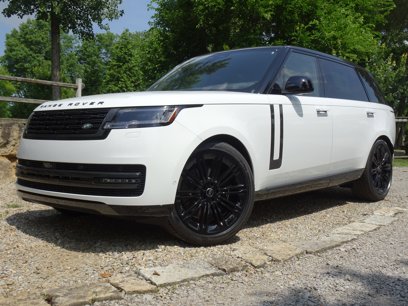 New 2025 Land Rover Range Rover Long Wheelbase SE