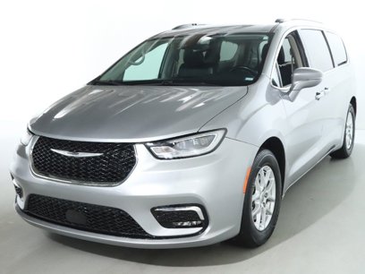 Used 2021 Chrysler Pacifica Touring-L