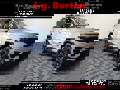 New 2025 Jeep Grand Cherokee Altitude