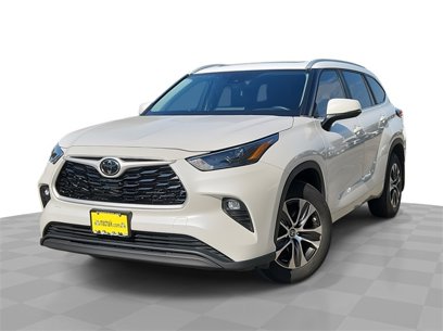 Used 2023 Toyota Highlander XLE