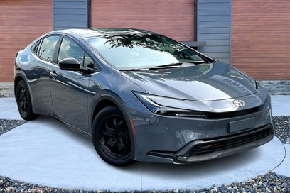 Used 2023 Toyota Prius LE
