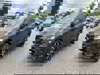 New 2025 Volvo XC60 B5 Plus w/ Protection Package Premier