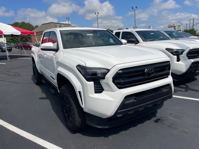 New 2025 Toyota Tacoma SR5