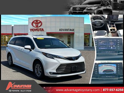 Used 2022 Toyota Sienna XLE