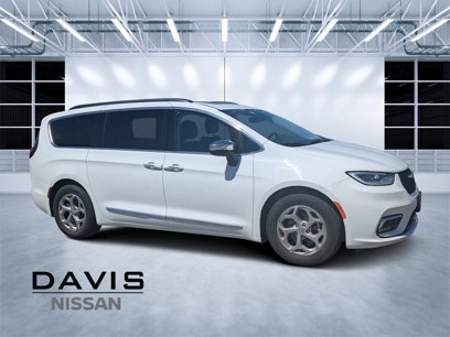 Used 2023 Chrysler Pacifica Limited