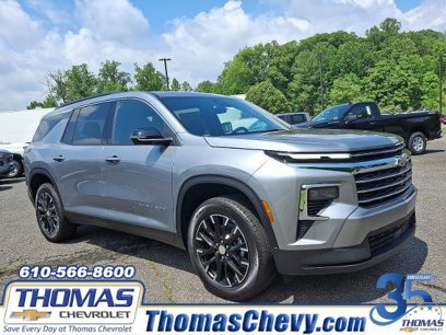 New 2025 Chevrolet Traverse LT w/ Sun and Wheel Package