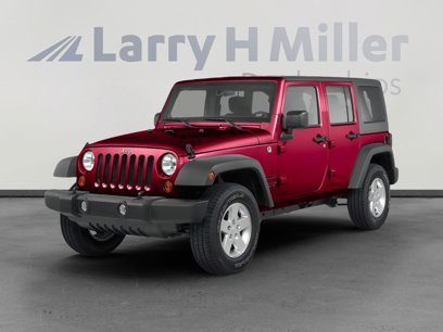 Used 2013 Jeep Wrangler Unlimited Rubicon w/ Connectivity Group