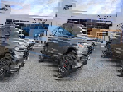 New 2025 Ford Explorer ST-Line w/ Premium Package