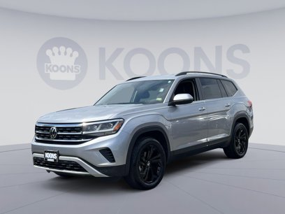 Used 2022 Volkswagen Atlas SE w/ Black Wheel Package