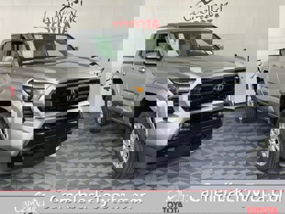 New 2025 Toyota Tacoma SR5
