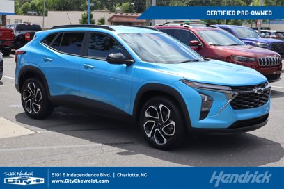 Certified 2025 Chevrolet Trax RS w/ Driver Confidence Package