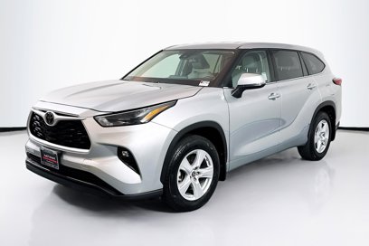 Used 2022 Toyota Highlander LE
