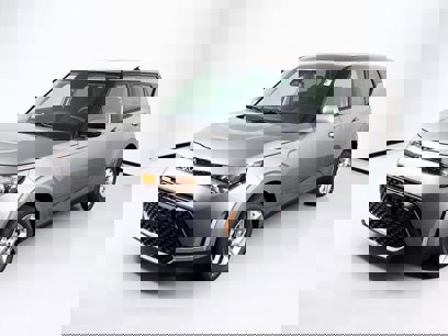 New 2025 Kia Soul LX