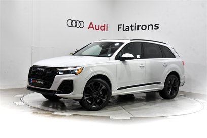 New 2025 Audi Q7 3.0T Premium Plus