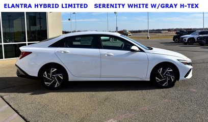 New 2025 Hyundai Elantra Limited
