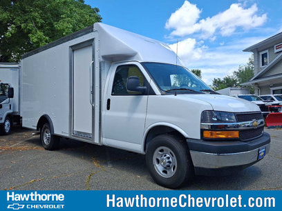 New 2025 Chevrolet Express 3500 w/ Power Convenience Package