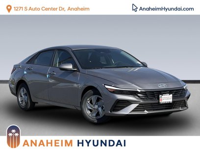 New 2025 Hyundai Elantra SE
