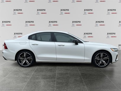 Used 2022 Volvo S60 T8 R-Design Expression