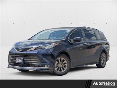 Used 2023 Toyota Sienna XLE