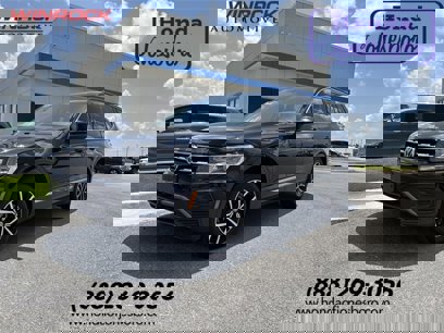Used 2021 Volkswagen Tiguan SE w/ Panoramic Sunroof Package