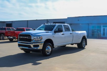 New 2024 RAM 3500 Tradesman w/ Chrome Appearance Group