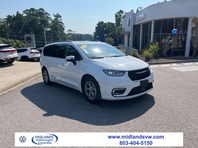 Used 2023 Chrysler Pacifica Limited