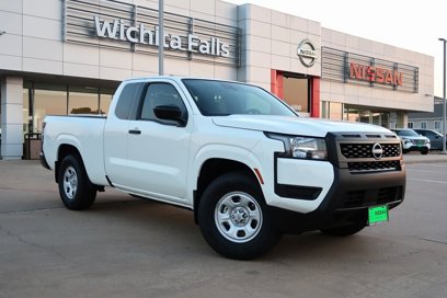 New 2025 Nissan Frontier S
