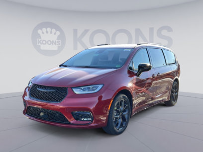 New 2025 Chrysler Pacifica Limited
