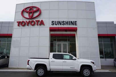 New 2025 Toyota Tacoma SR5