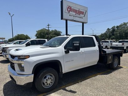 New 2023 Chevrolet Silverado 3500 LT w/ Snow Plow Prep/Camper Package