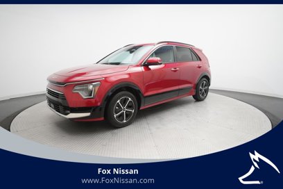Used 2025 Kia Niro SX
