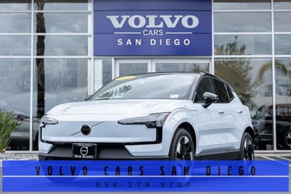 New 2025 Volvo EX30 Plus w/ Protection Package Premier