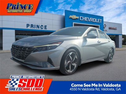 Used 2022 Hyundai Elantra SEL w/ Convenience + Premium Package