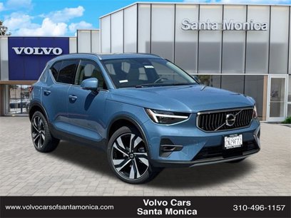 New 2024 Volvo XC40 B5 Plus w/ Climate Package