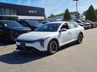 New 2025 Kia K4 EX