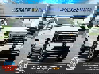 New 2025 Chevrolet Suburban LT w/ Comfort Package